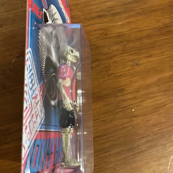 Tony Hawk Powell Peralta Bones Brigade Super 7 Reaction Action Figure 3.75” new - Picture 3 of 5